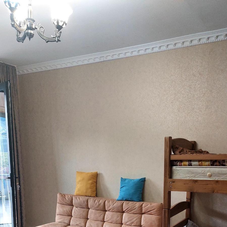 The White House Hotell Kazbegi Exteriör bild